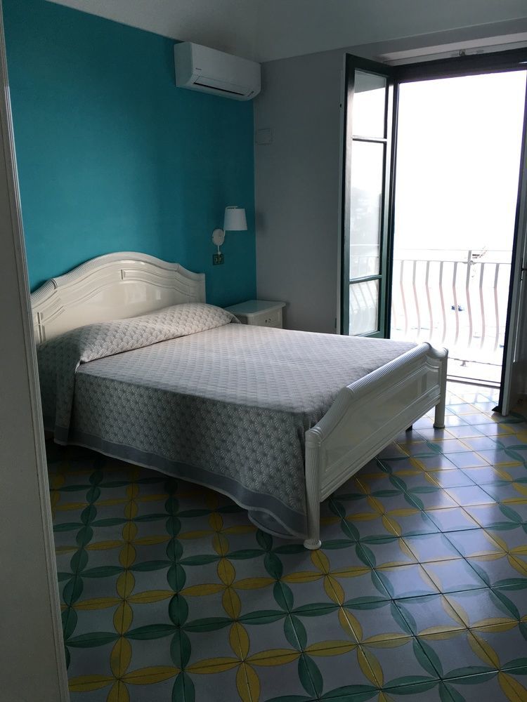 Amalfi Apartments Design Centro Storico Exterior photo