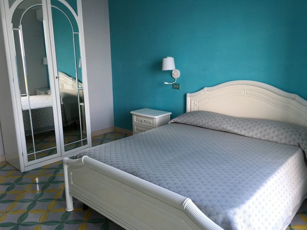 Amalfi Apartments Design Centro Storico Exterior photo